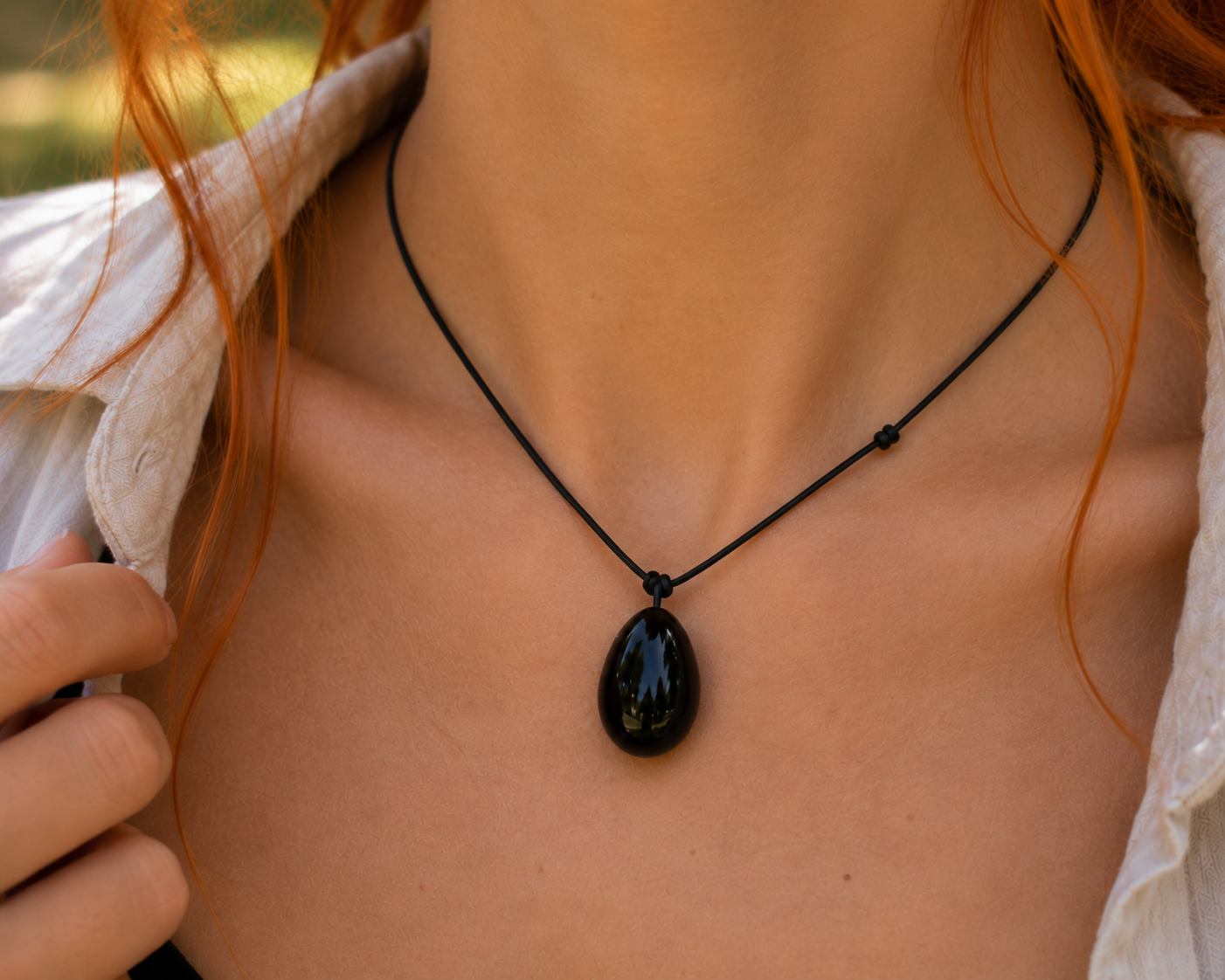 Pendentifs en obsidienne noire faits main