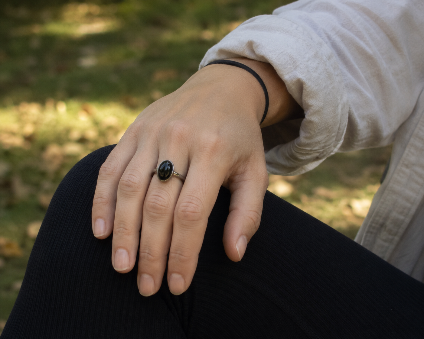 Bagues en obsidienne noire faites main