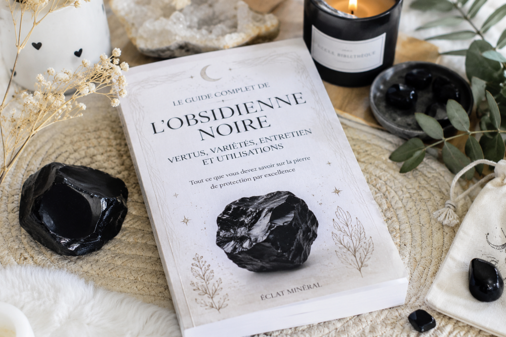livre sur la pierre en obsidienne noire
