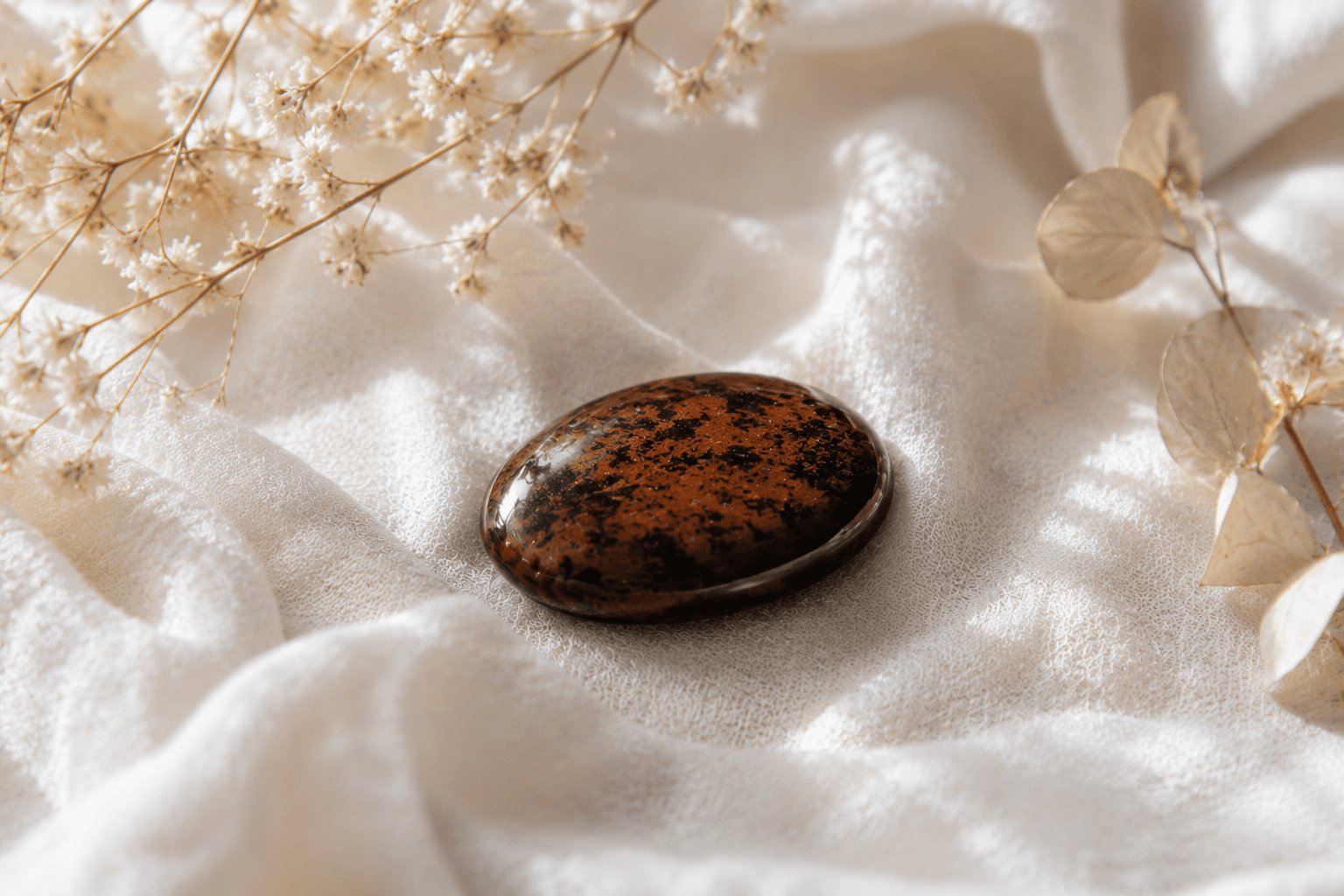 Mahogany obsidian