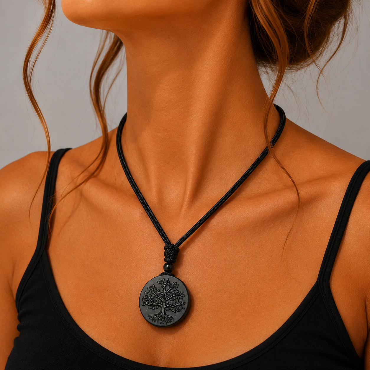 Pendentif Arbre de Vie en Obsidienne Noire pendentif arbre de vie obsidienne Cou