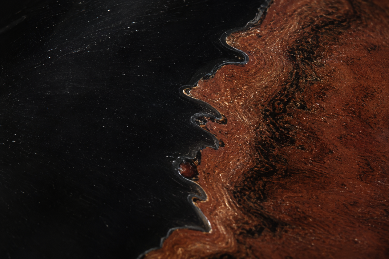 Macro de la zone de contact entre les trois domaines d'une obsidienne tri-flow
